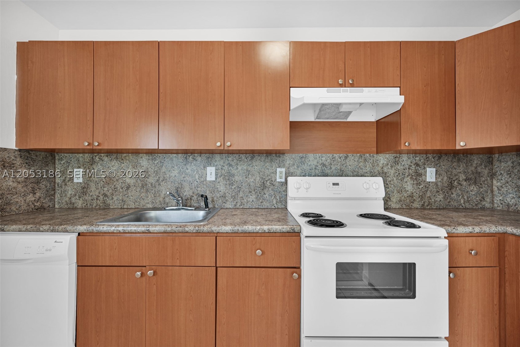 NEWPORT CONDO - Residential