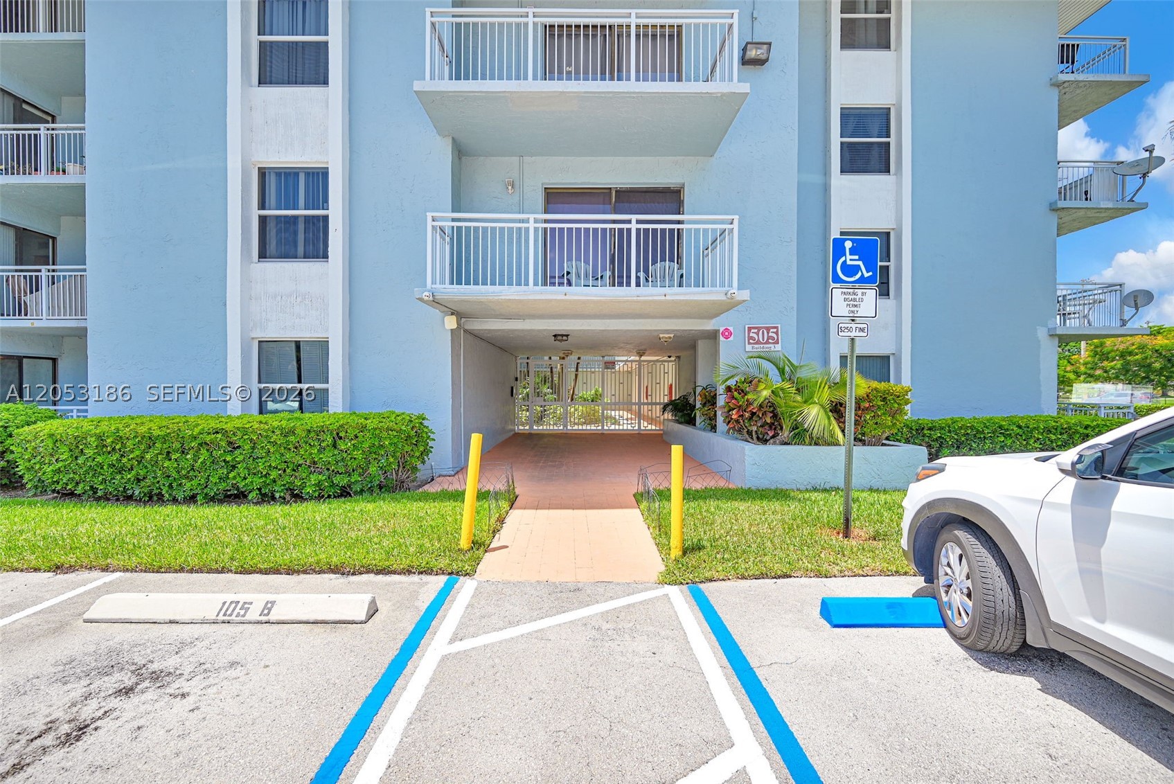 NEWPORT CONDO - Residential