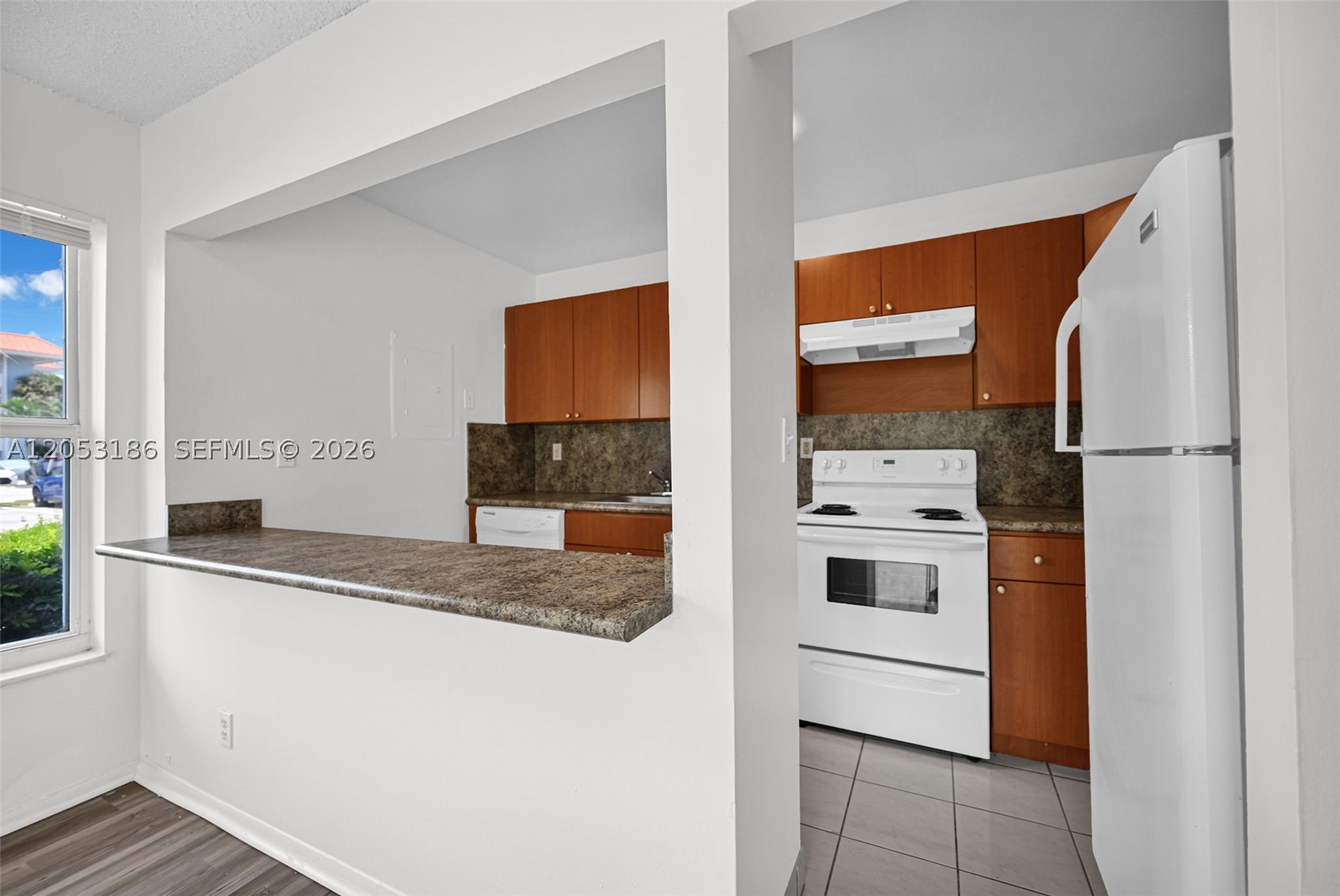 NEWPORT CONDO - Residential