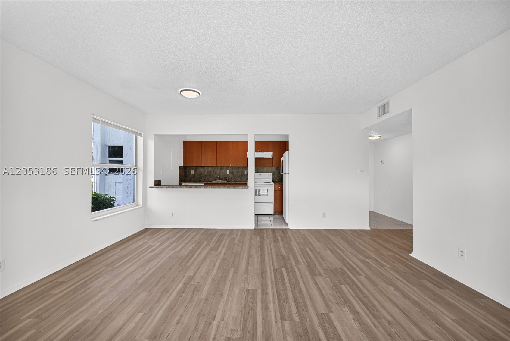 NEWPORT CONDO - Residential