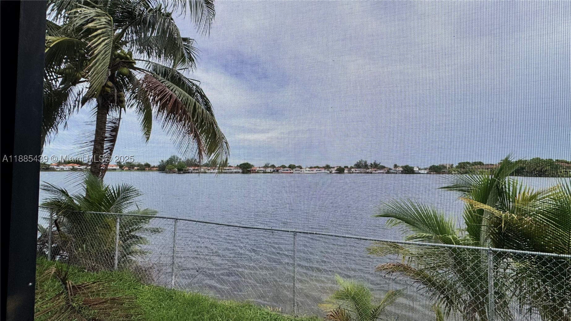 LAGO GRANDE CONDO SIX-B - Residential