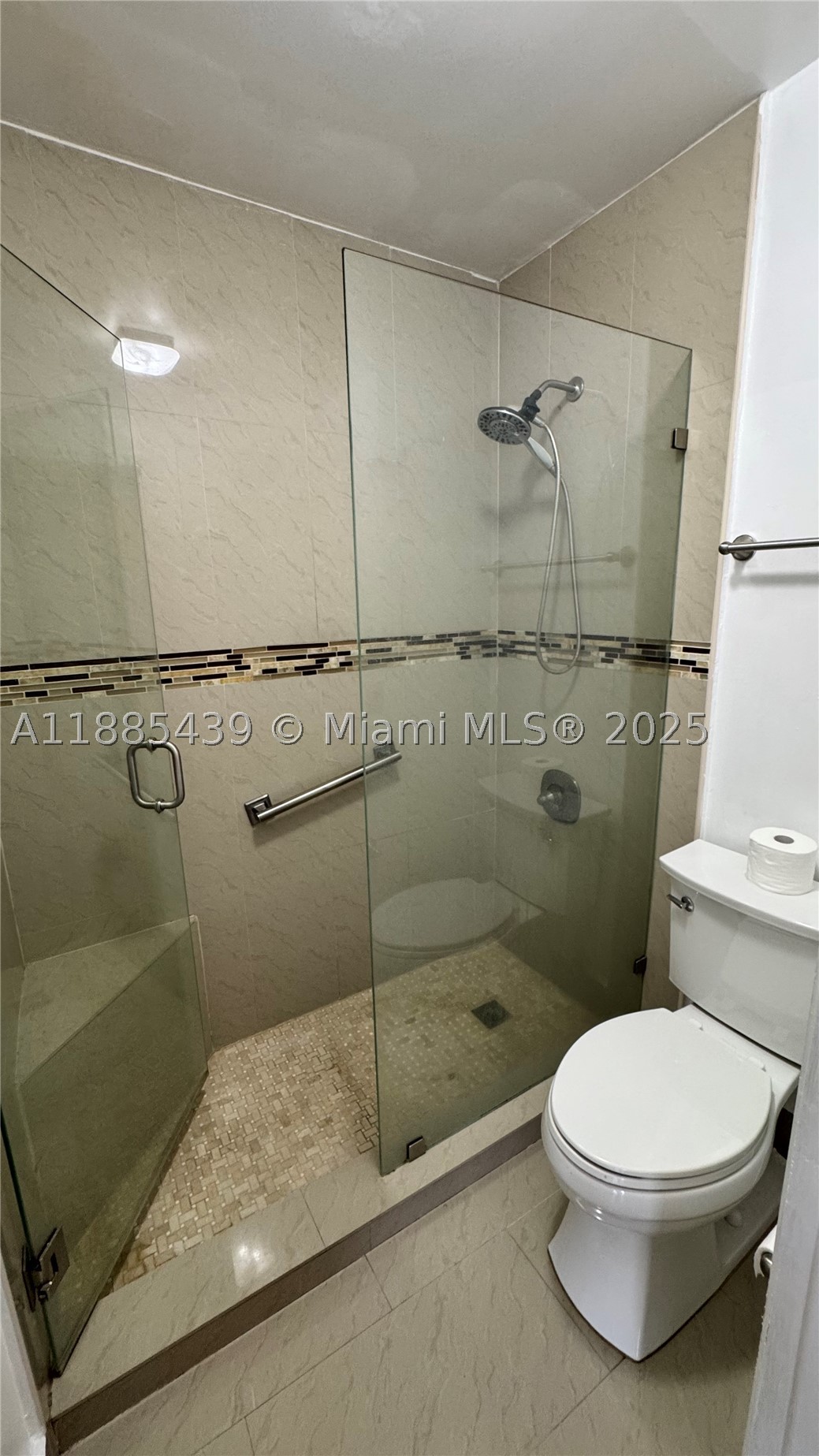 LAGO GRANDE CONDO SIX-B - Residential