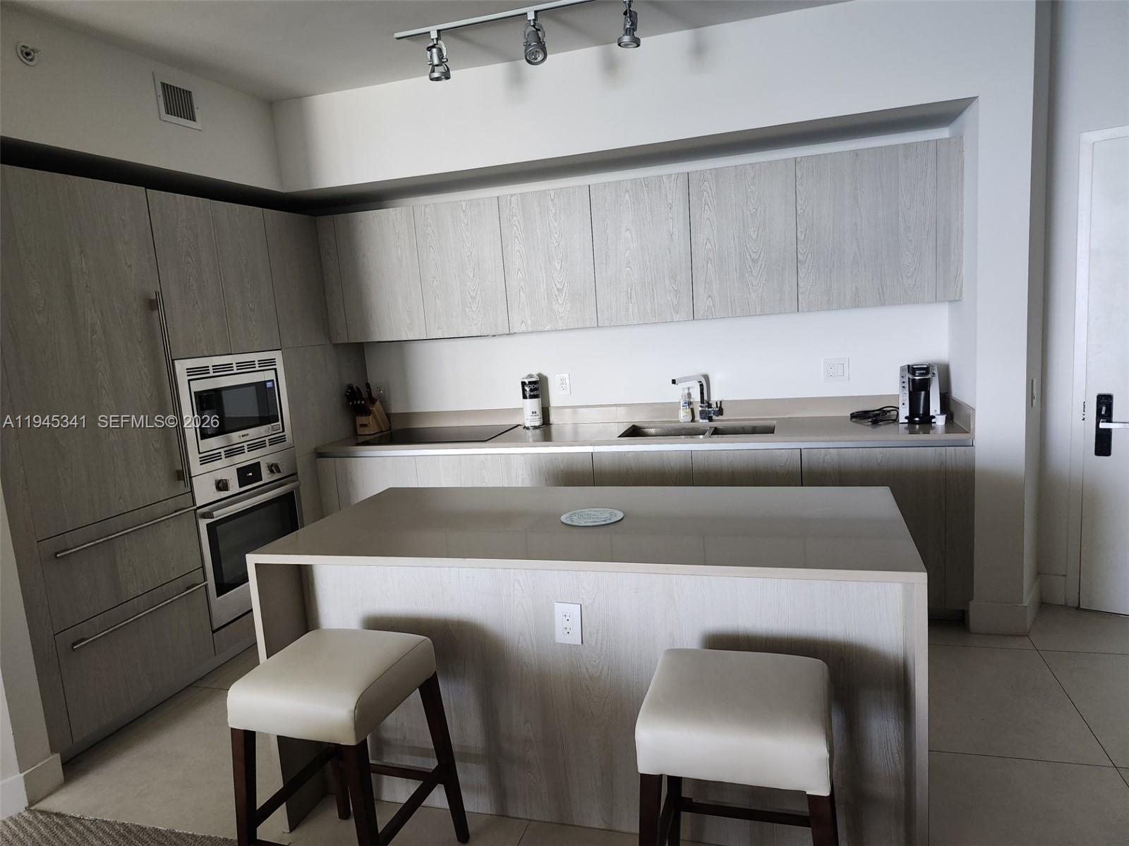4111 SOUTH OCEAN DRIVE CO - Residential