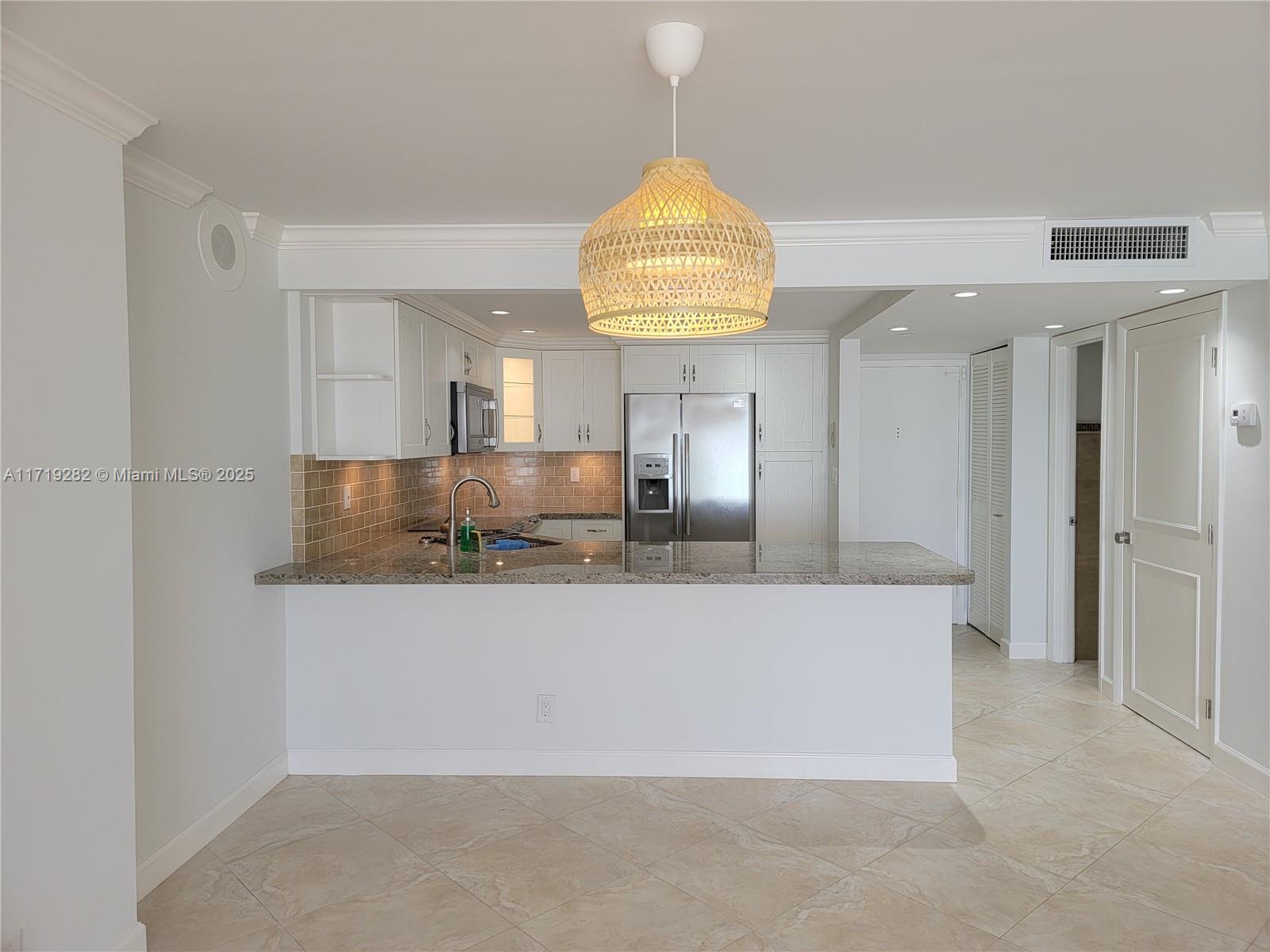 OCEANFRONT PLAZA CONDO - Residential Lease
