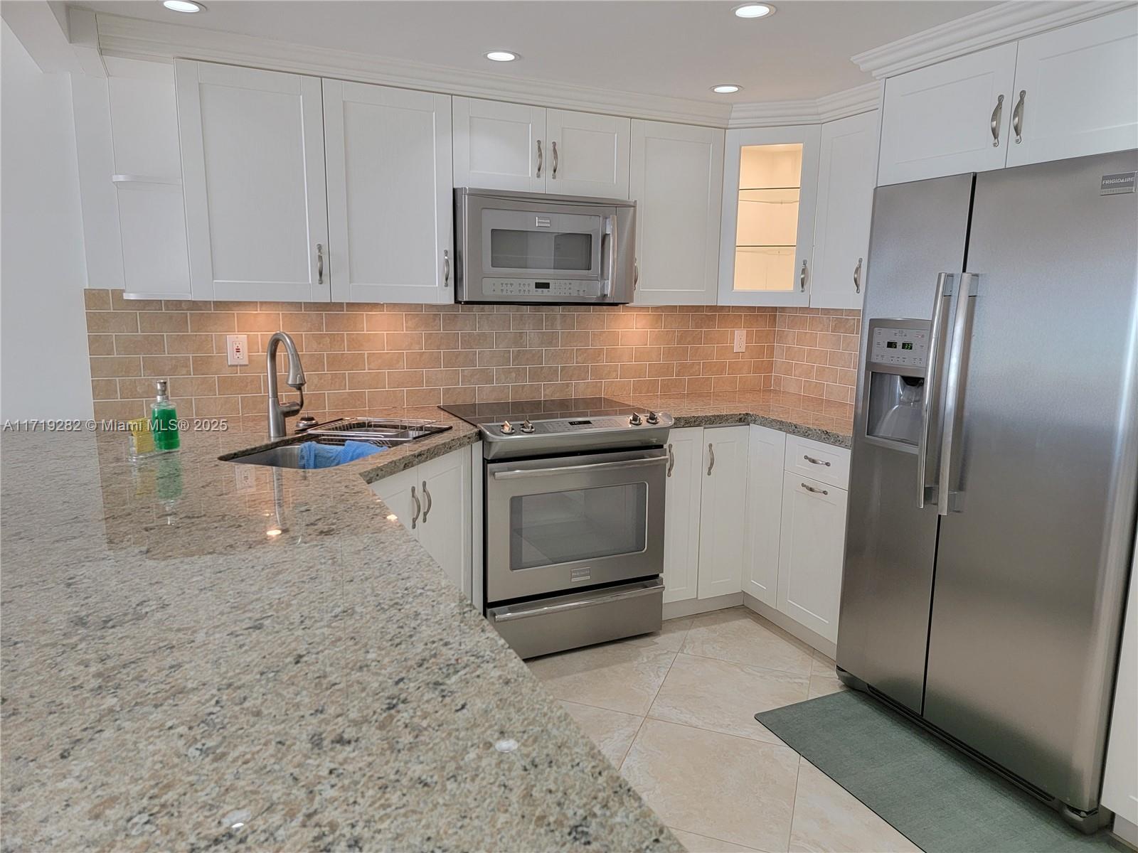 OCEANFRONT PLAZA CONDO - Residential Lease