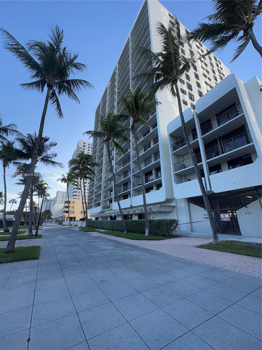 OCEANFRONT PLAZA CONDO - Residential Lease