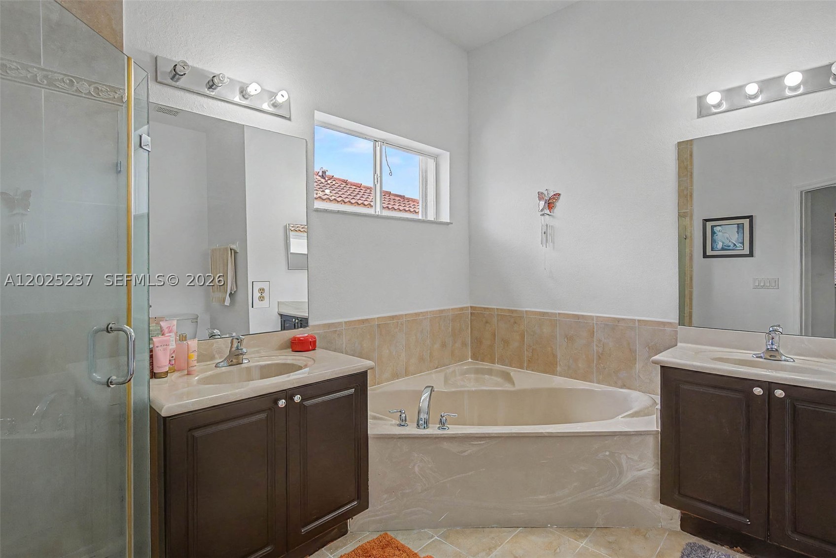 SANTA MONICA ESTATES - Residential