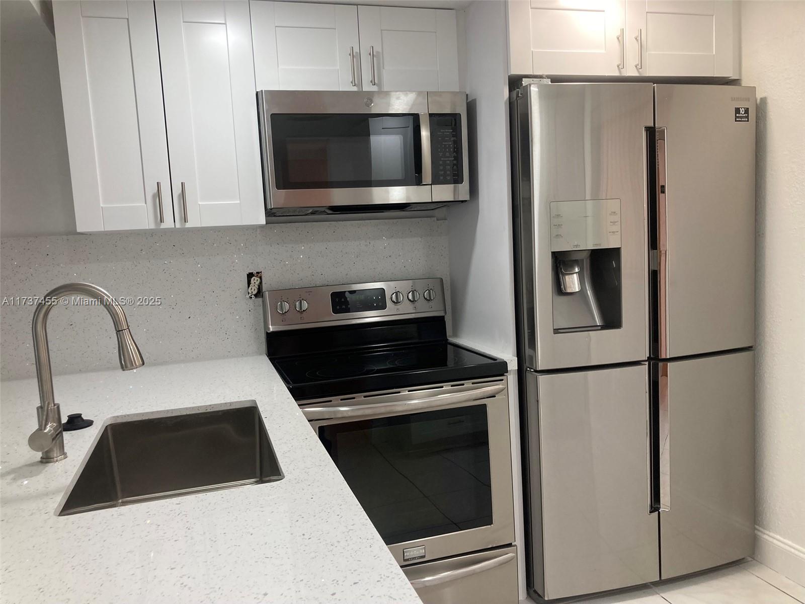 HORIZONS WEST CONDO #5 - Residential Lease