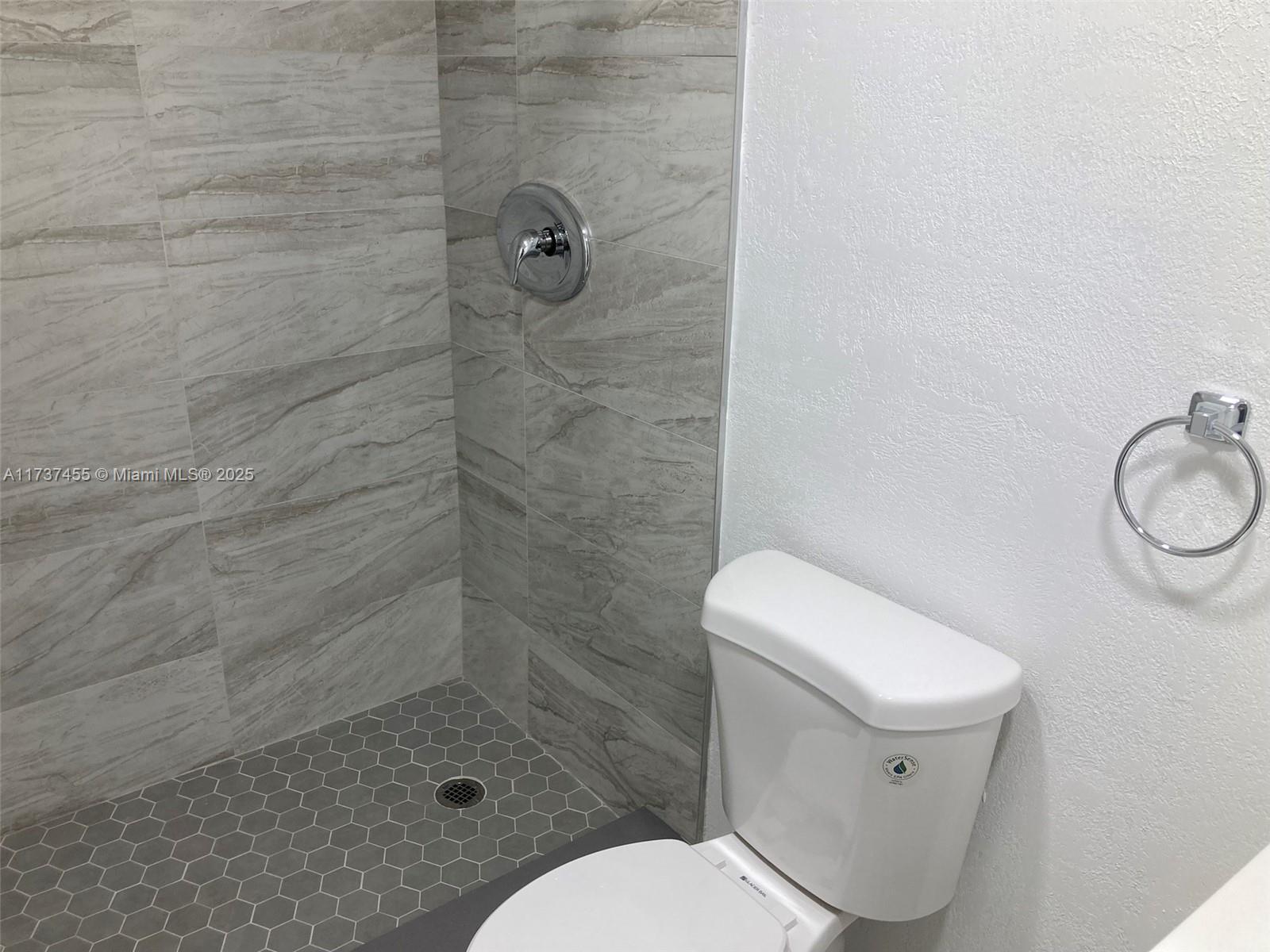 HORIZONS WEST CONDO #5 - Residential Lease
