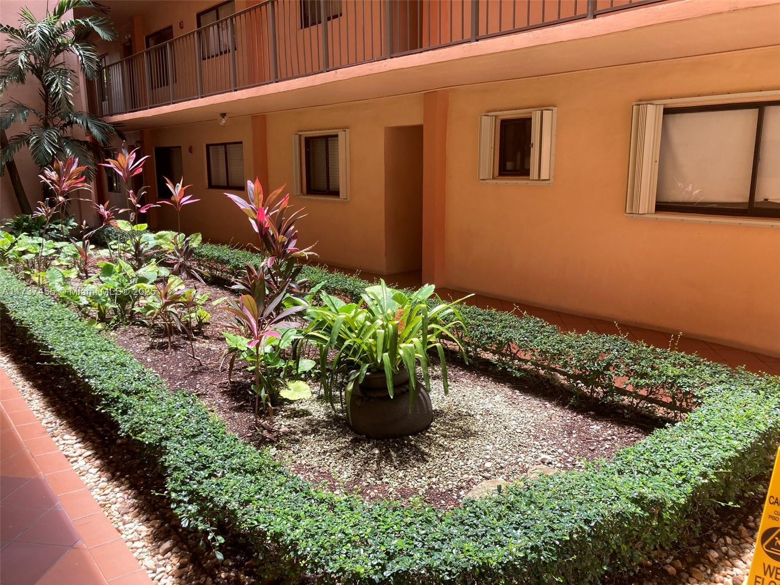 HORIZONS WEST CONDO #5 - Residential Lease