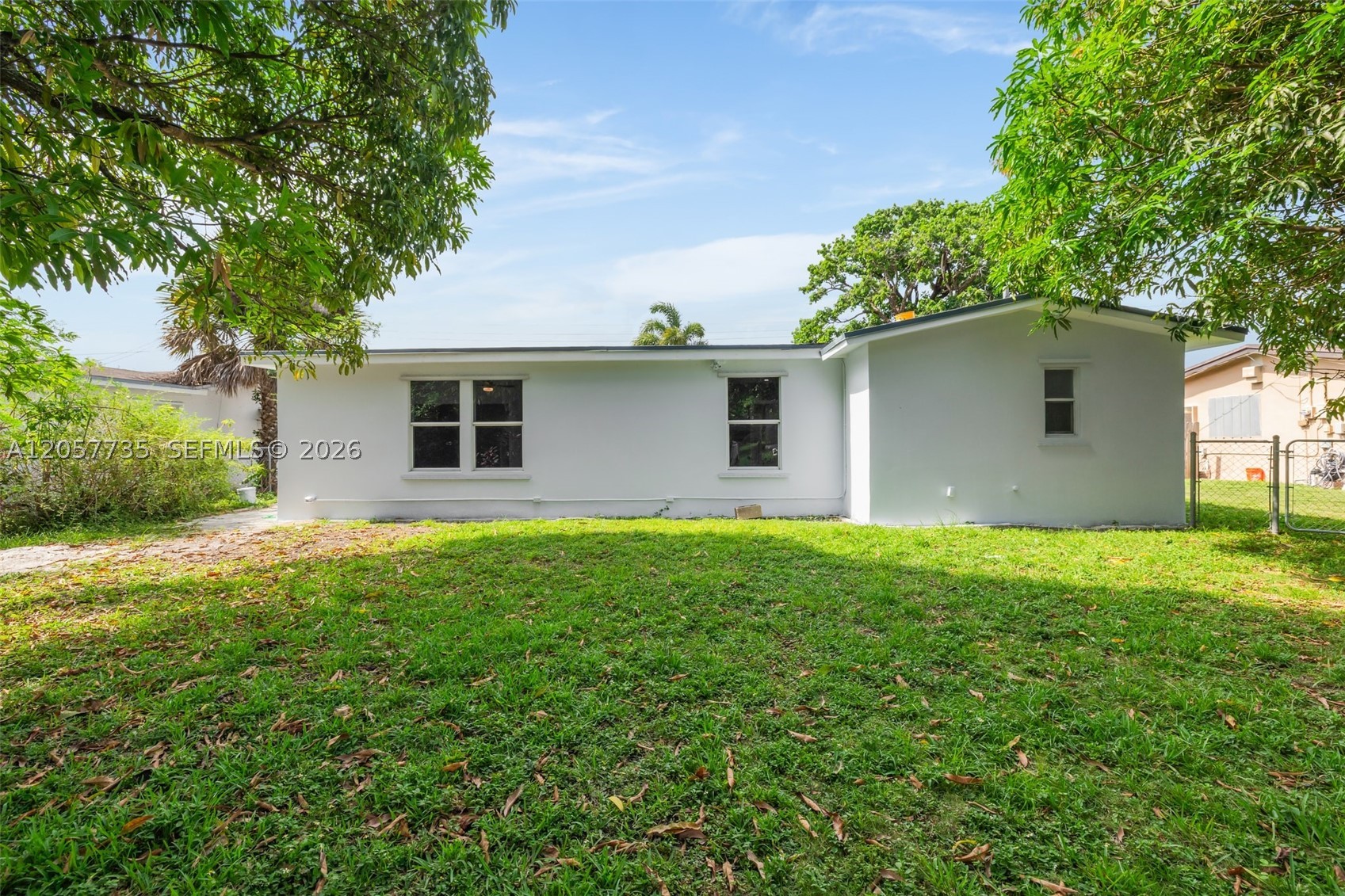 SUNRISE GOLF VILLAGE SEC - Residential