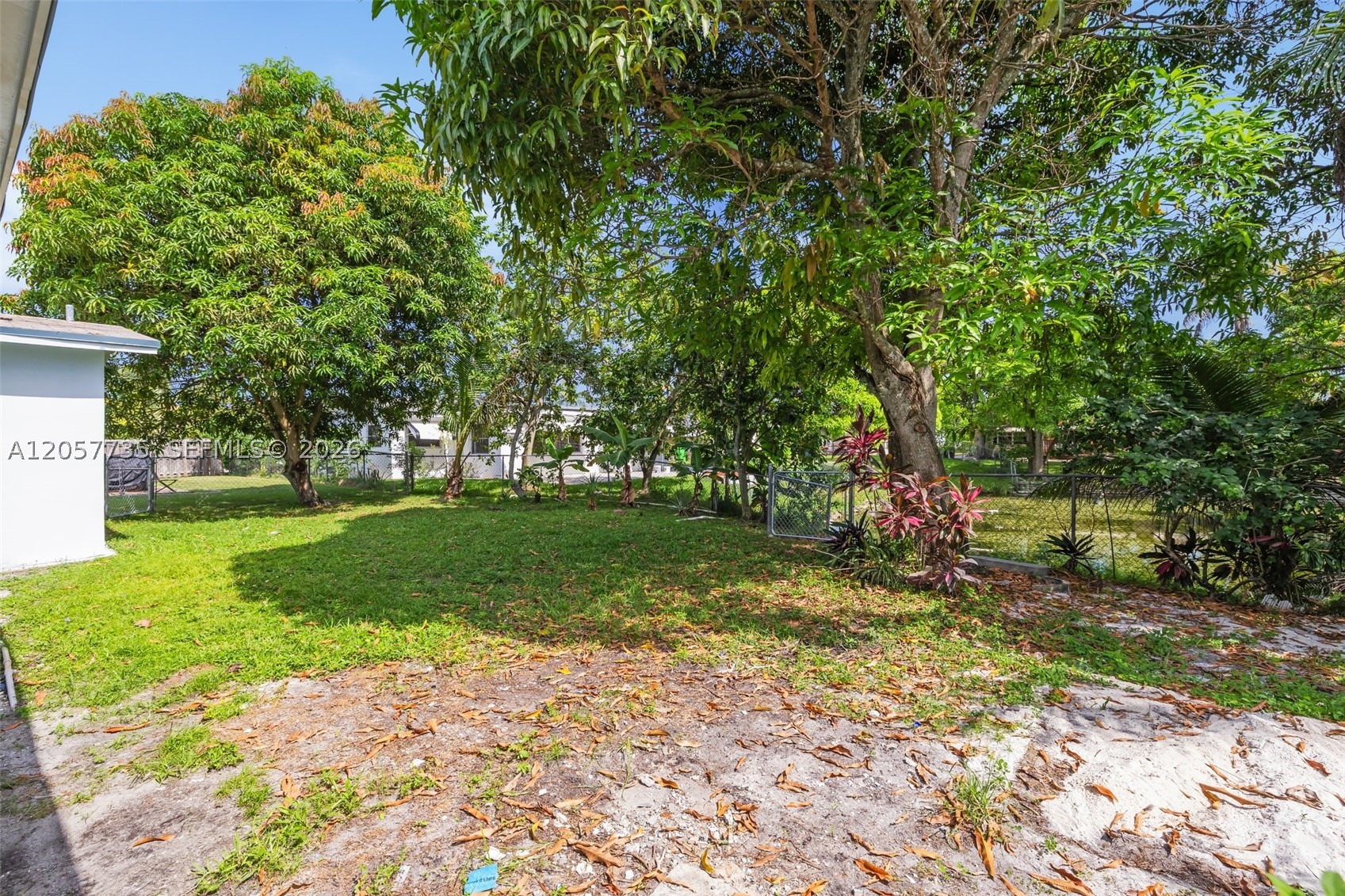 SUNRISE GOLF VILLAGE SEC - Residential