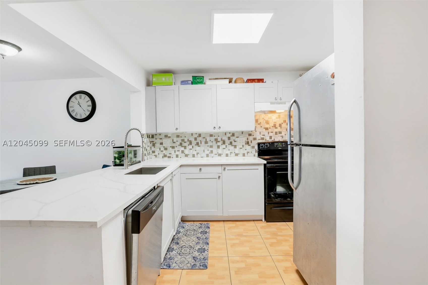 VERSAILLES GARDENS CONDO - Residential