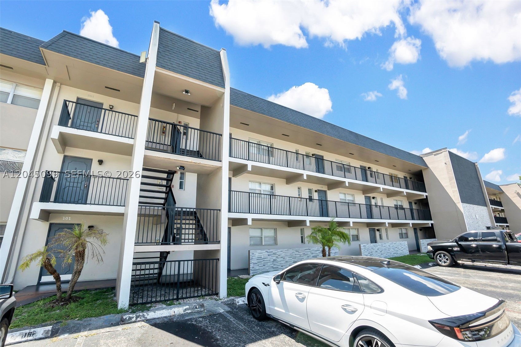 VERSAILLES GARDENS CONDO - Residential