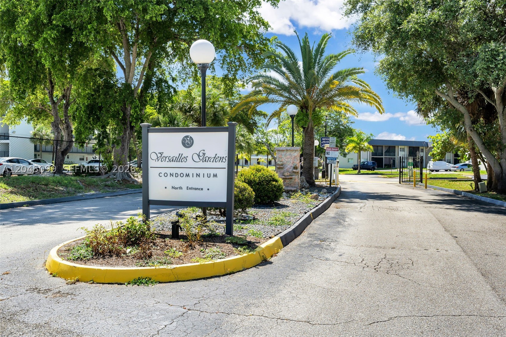 VERSAILLES GARDENS CONDO - Residential