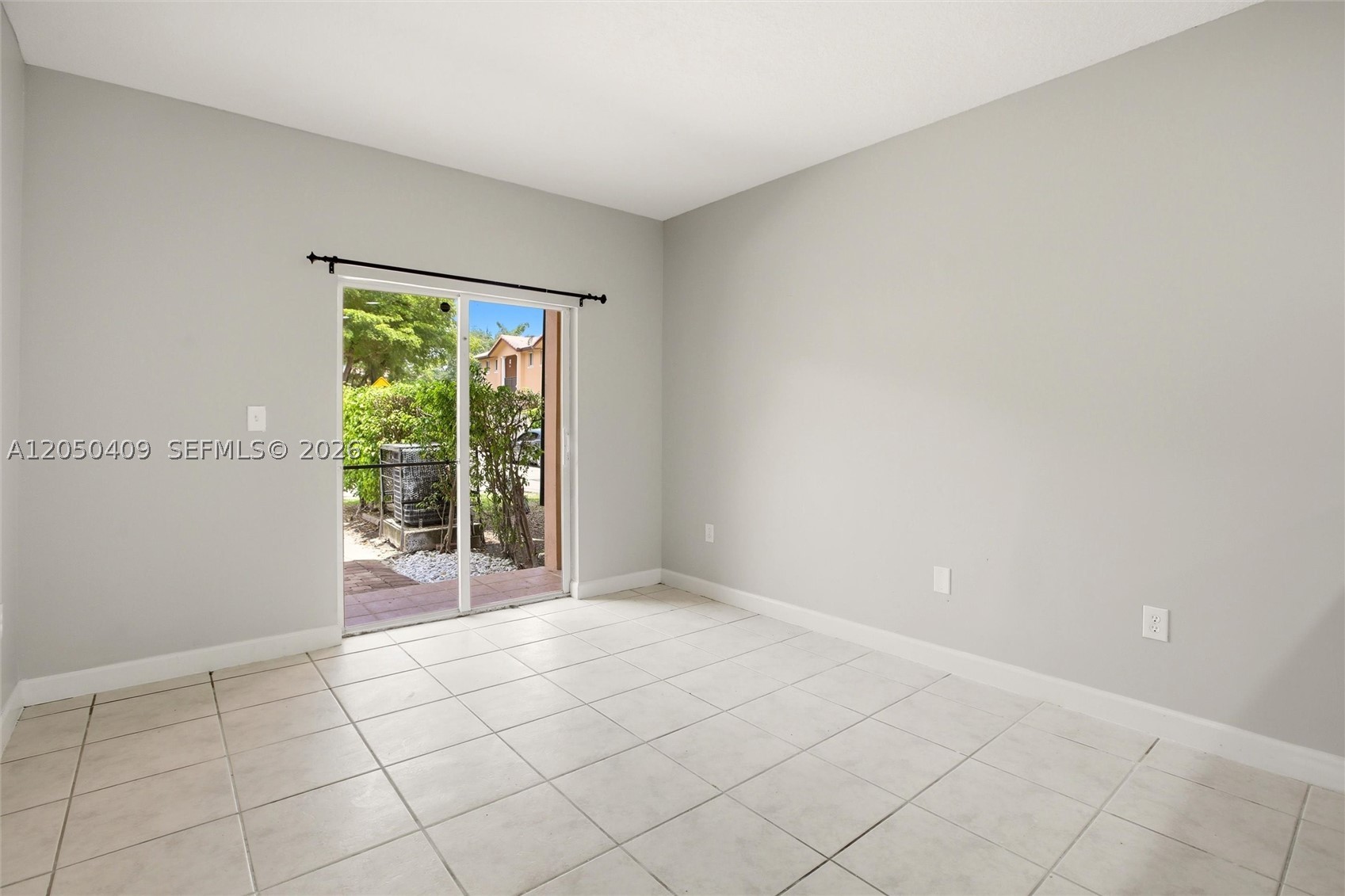 SILVER PALM HOMES - Residential
