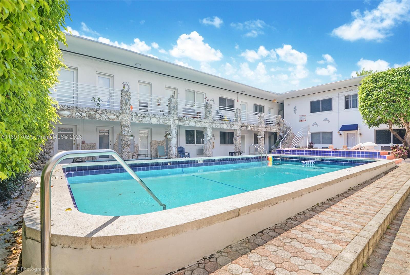 1 bedroom apartment available in Miami Beach. A lot of storage, recently renovated, and freshly painted. Laundry on site, assigned parking, water and trash are included in the rent. Fast approval. Close to public transportation, trolley stop and 2 blocks away from the beach.

1st-month rent + security deposit ($2000) required to move in. 650+ credit, no eviction or criminal history. No pets. To access the property use SHOWINGTIME.