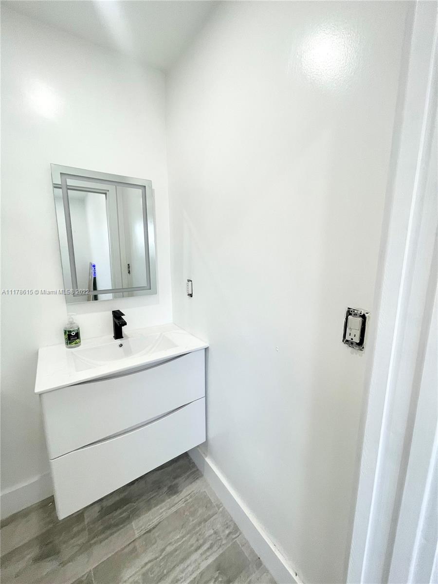 HEFTLER HOMES SUNSET PARK - Residential Lease