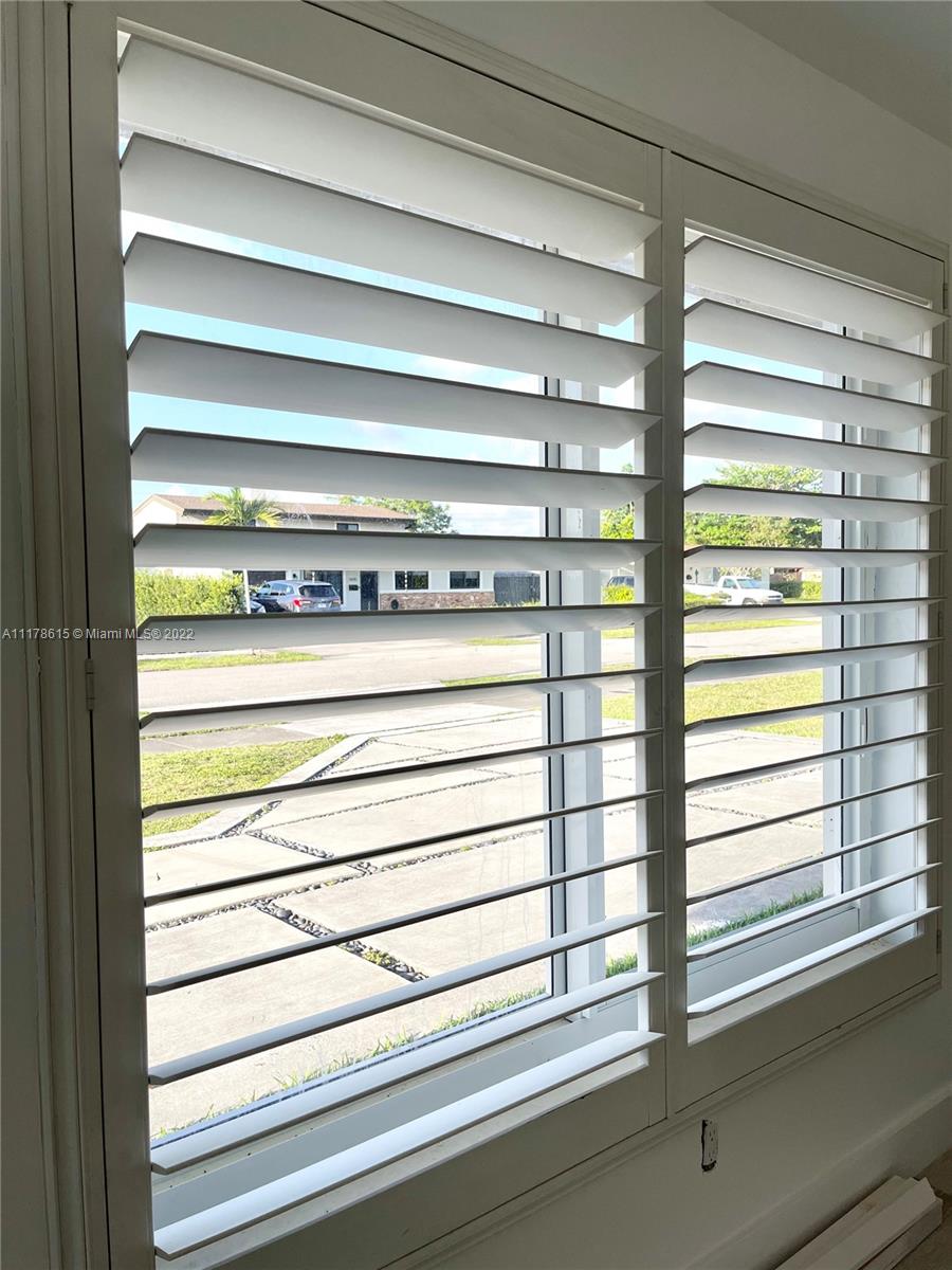 HEFTLER HOMES SUNSET PARK - Residential Lease