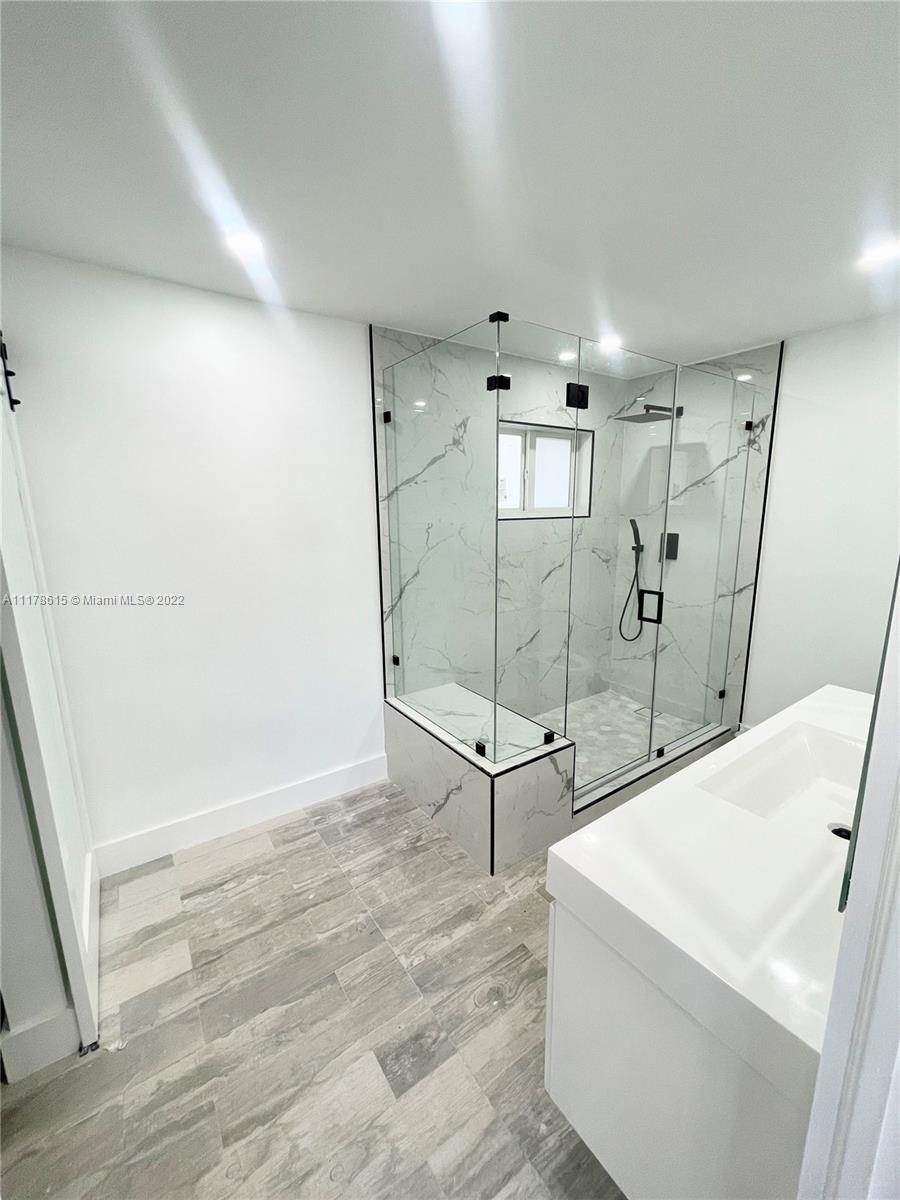 HEFTLER HOMES SUNSET PARK - Residential Lease