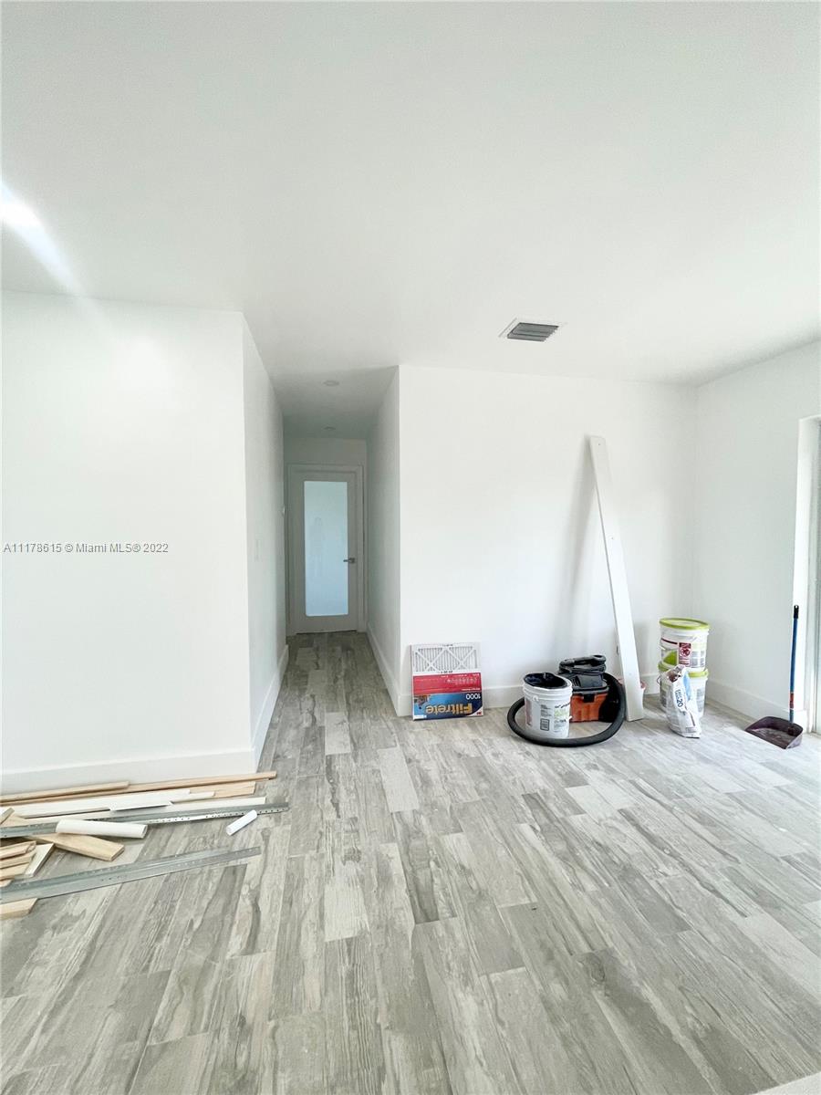 HEFTLER HOMES SUNSET PARK - Residential Lease