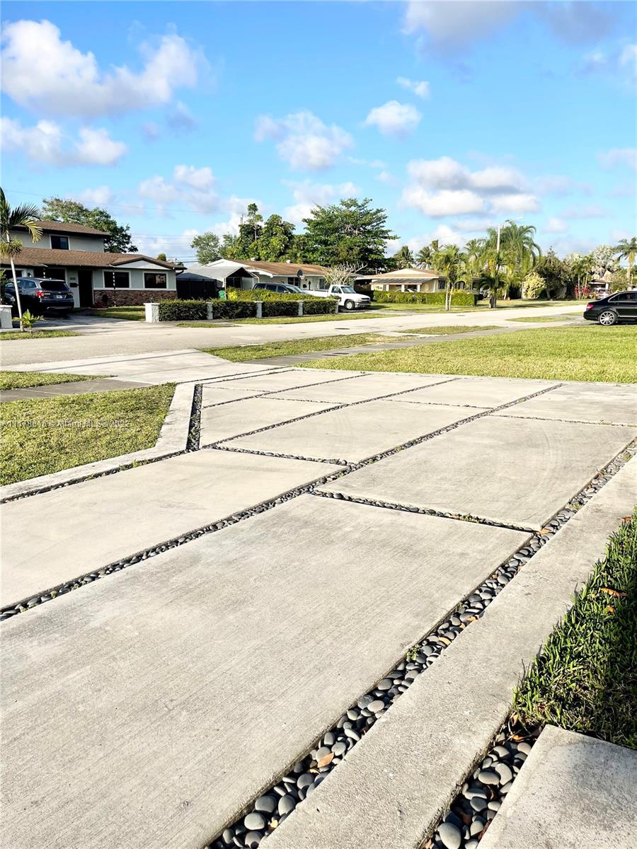 HEFTLER HOMES SUNSET PARK - Residential Lease