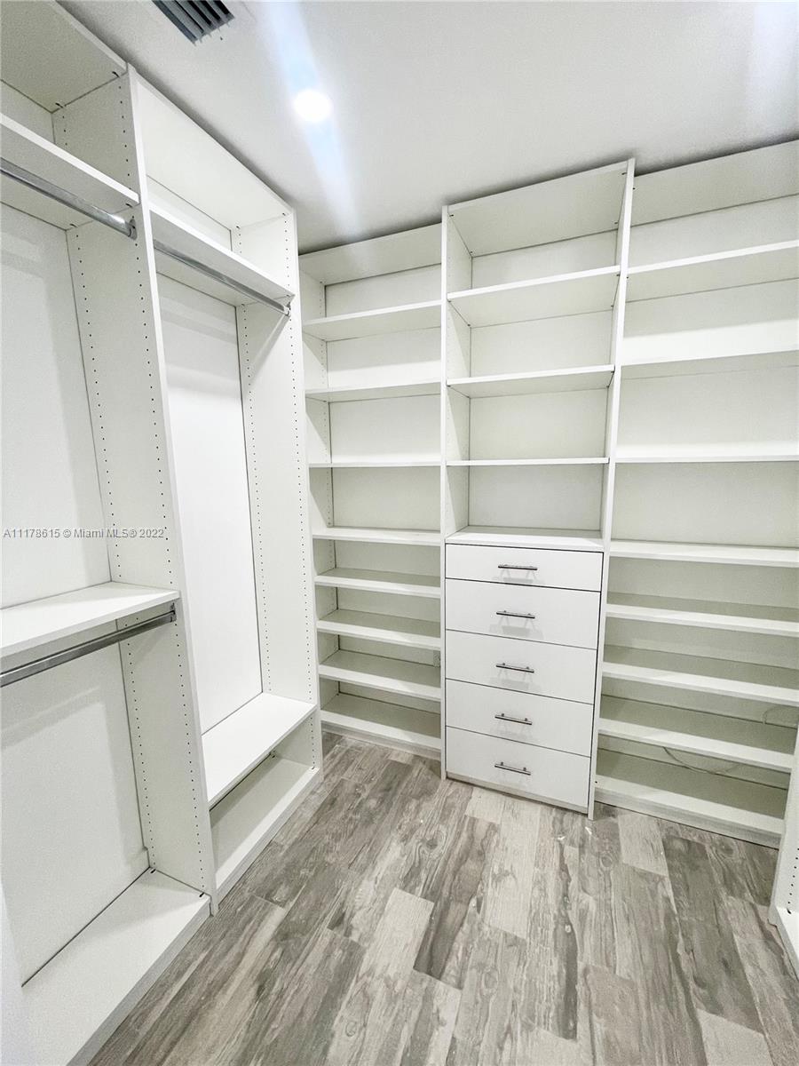 HEFTLER HOMES SUNSET PARK - Residential Lease