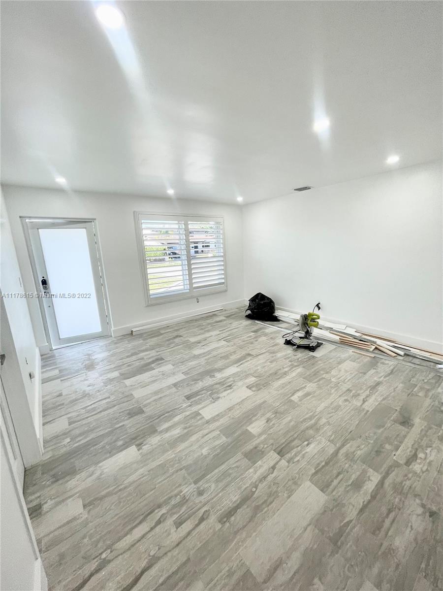 HEFTLER HOMES SUNSET PARK - Residential Lease