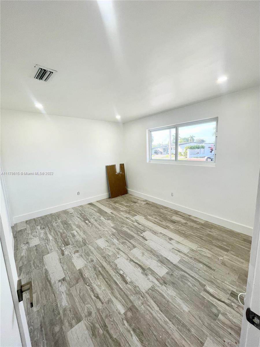 HEFTLER HOMES SUNSET PARK - Residential Lease