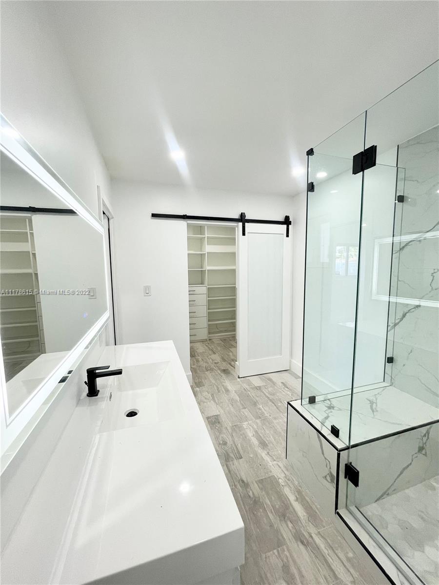 HEFTLER HOMES SUNSET PARK - Residential Lease