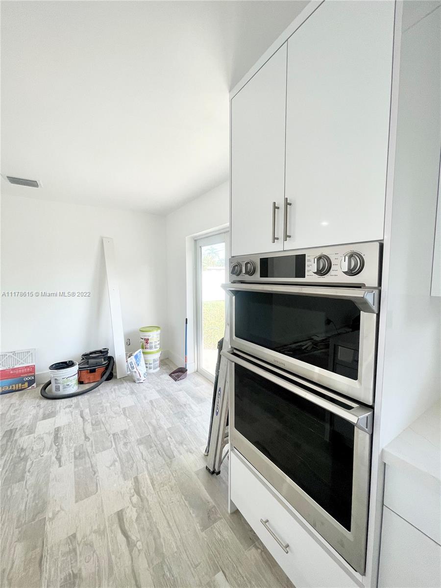 HEFTLER HOMES SUNSET PARK - Residential Lease