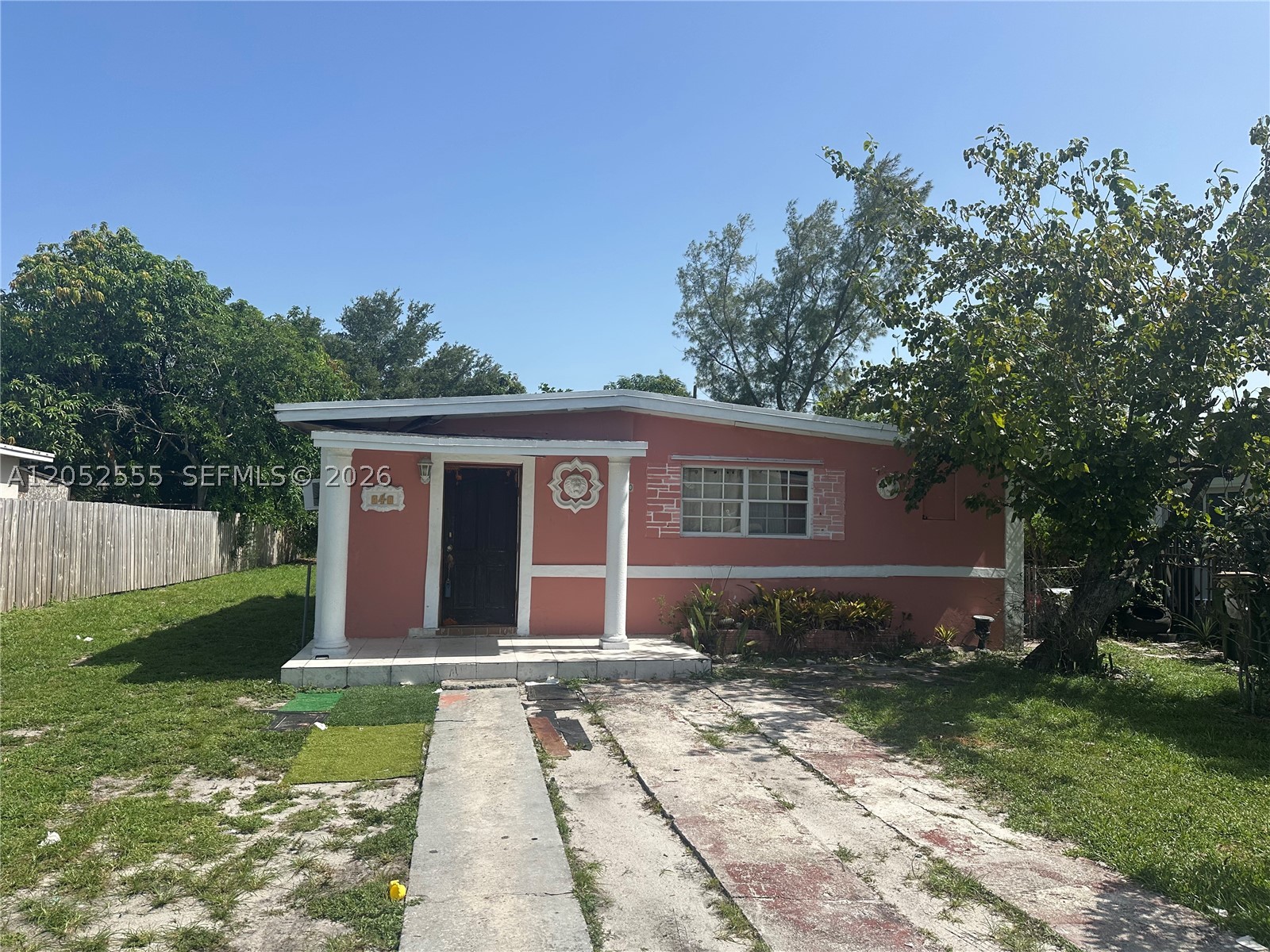 RIVERA MANOR - Residential
