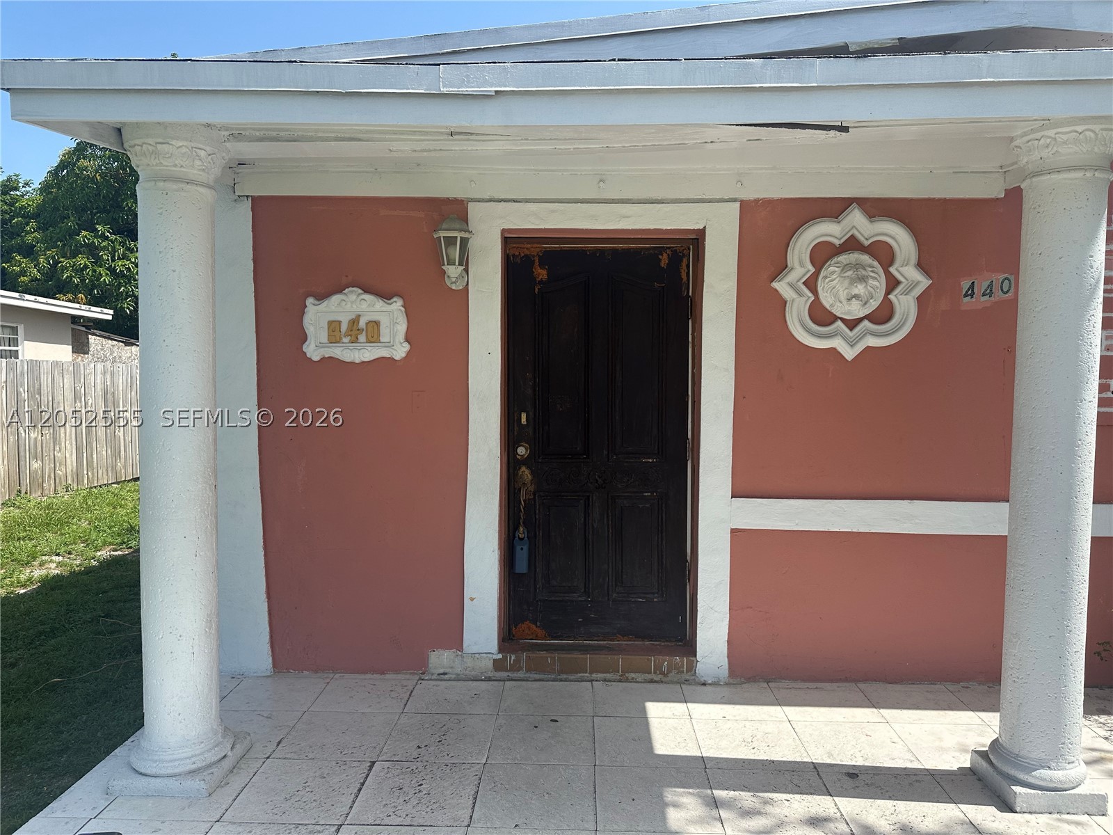 RIVERA MANOR - Residential