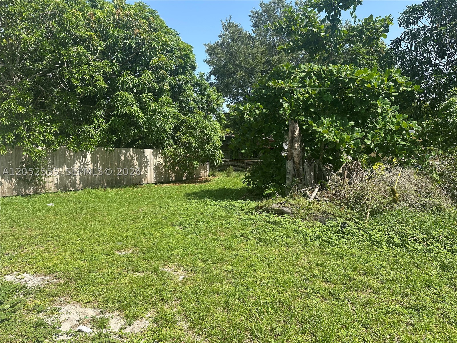 RIVERA MANOR - Residential