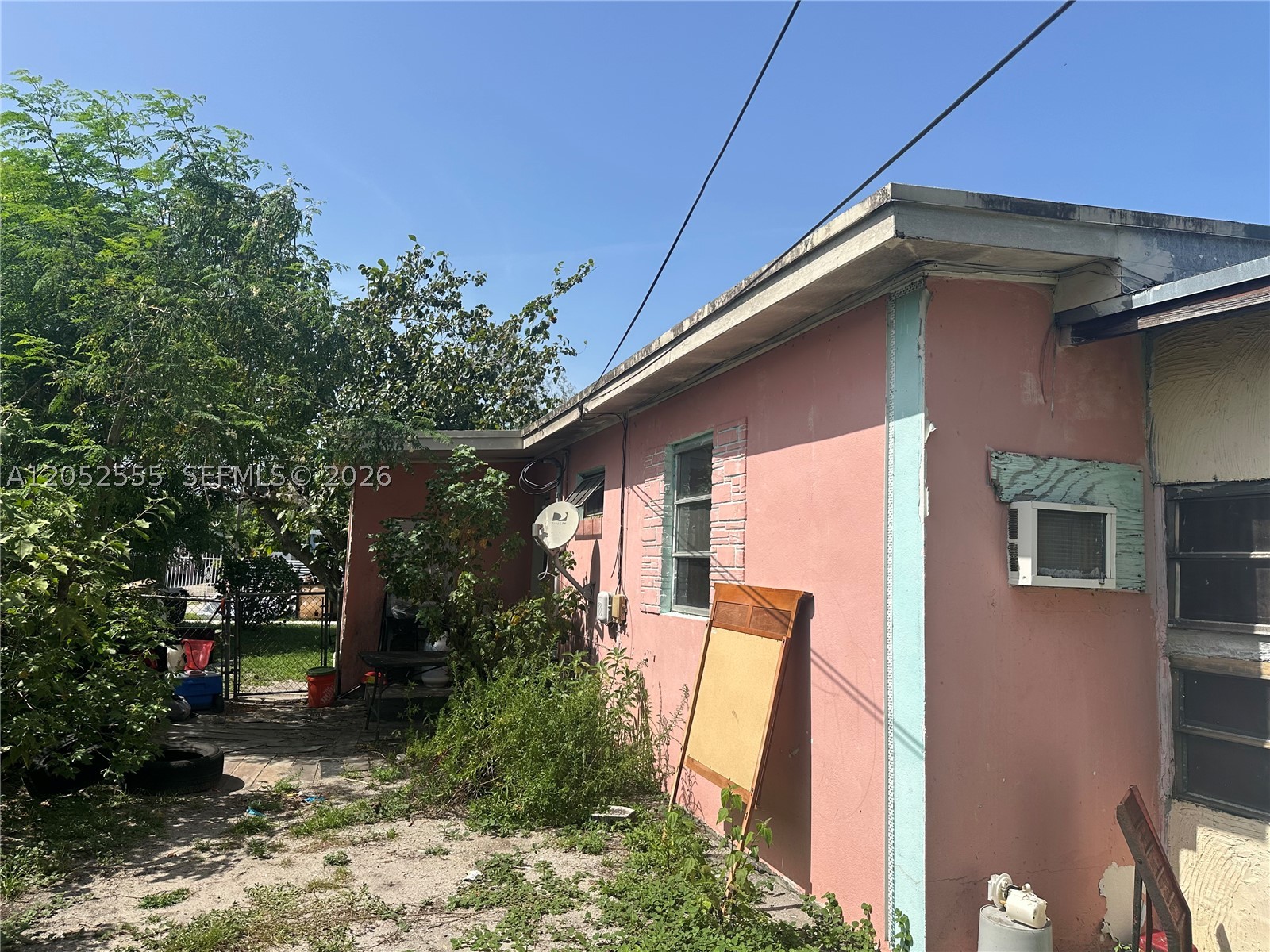 RIVERA MANOR - Residential