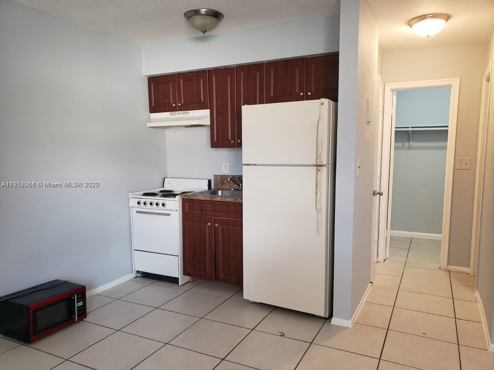 ORIOLE ESTATES SEC 8 - Residential Lease