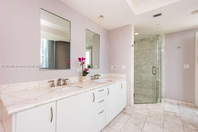 JADE RESIDENCES AT BRICKEL - Residential Lease