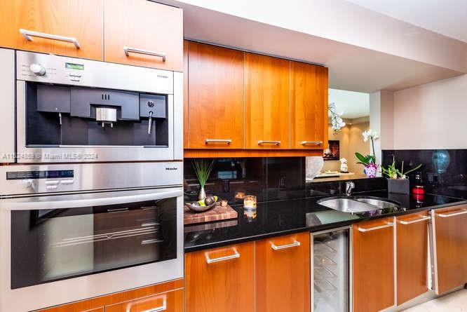 JADE RESIDENCES AT BRICKEL - Residential Lease