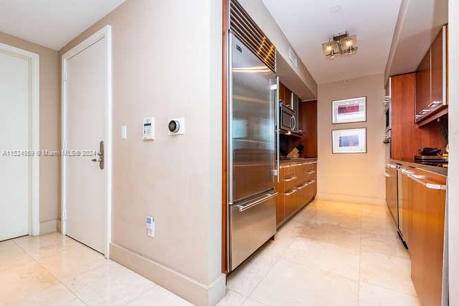 JADE RESIDENCES AT BRICKEL - Residential Lease