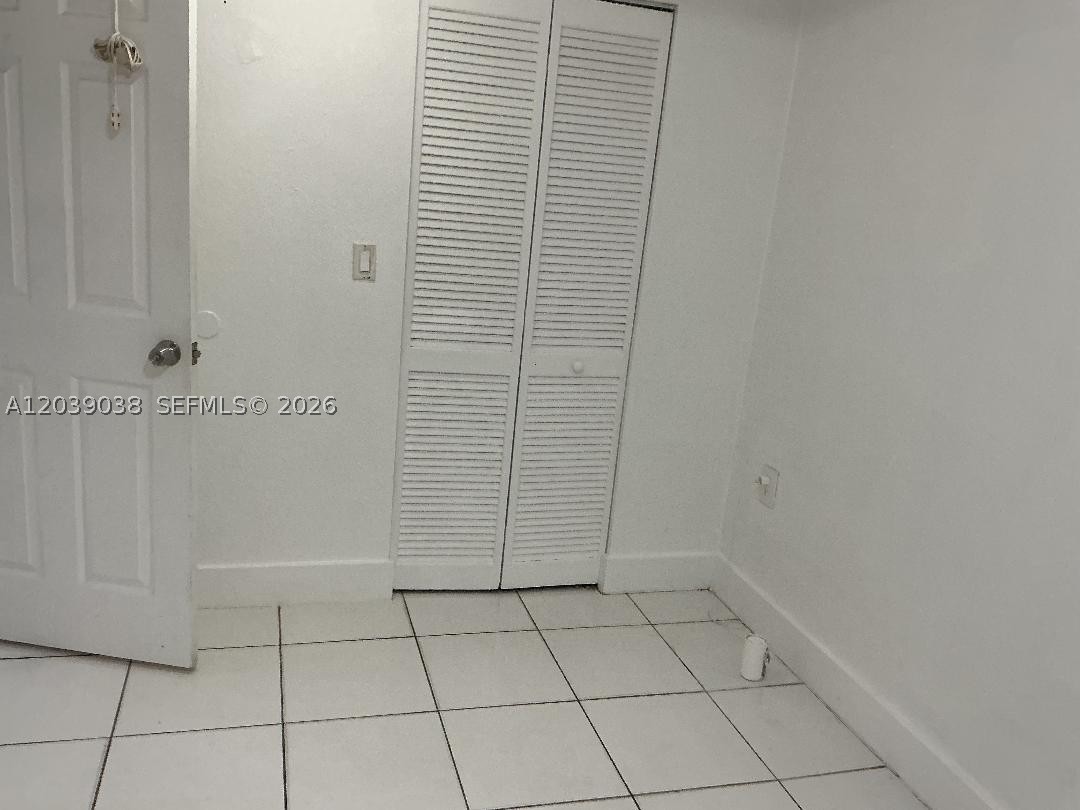 TROPICAL ESTATES - Residential Lease