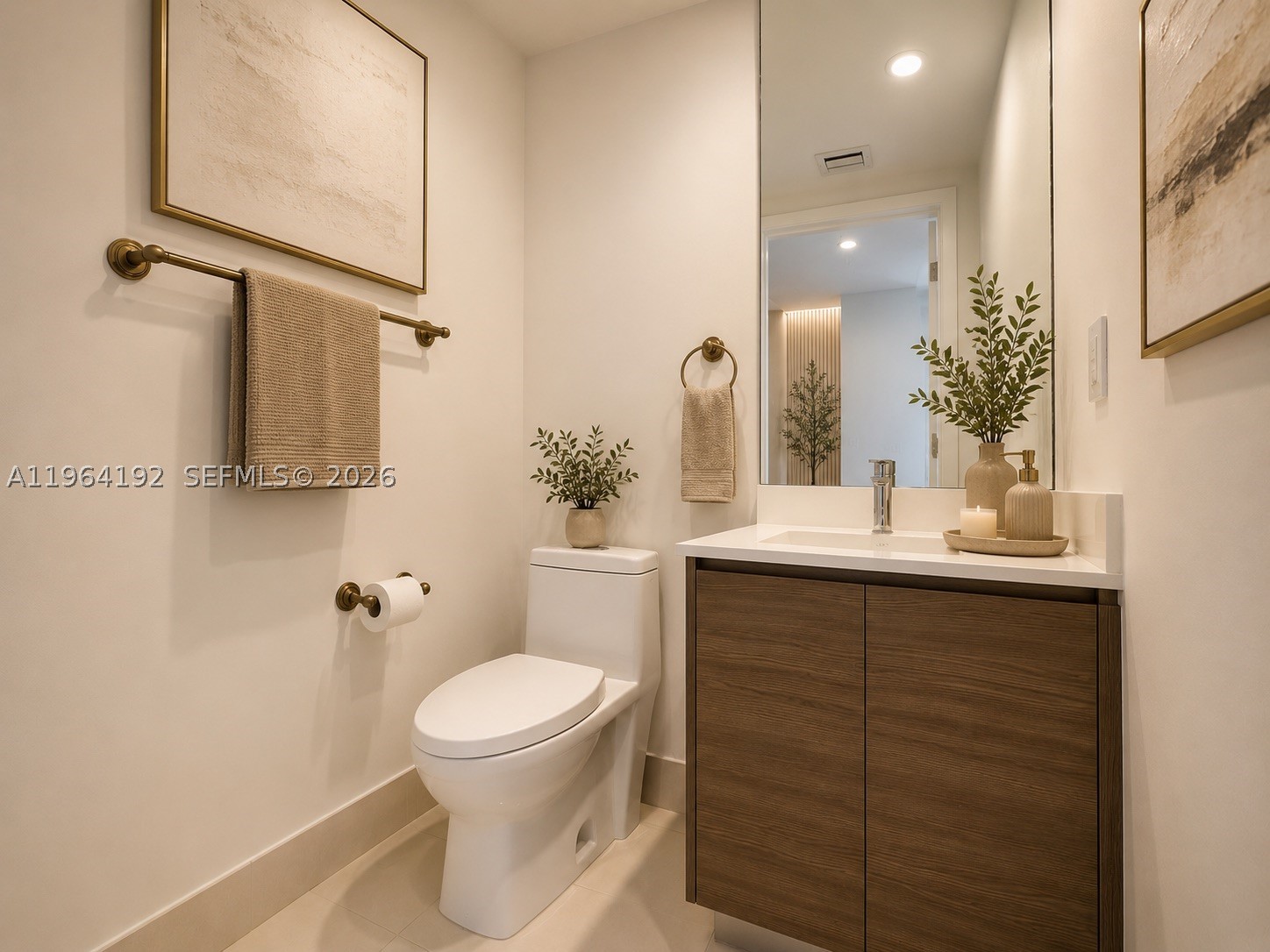 ICON BAY CONDO - Residential