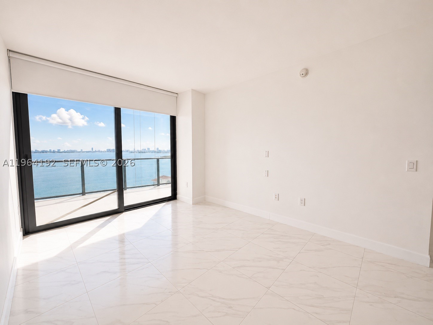 ICON BAY CONDO - Residential