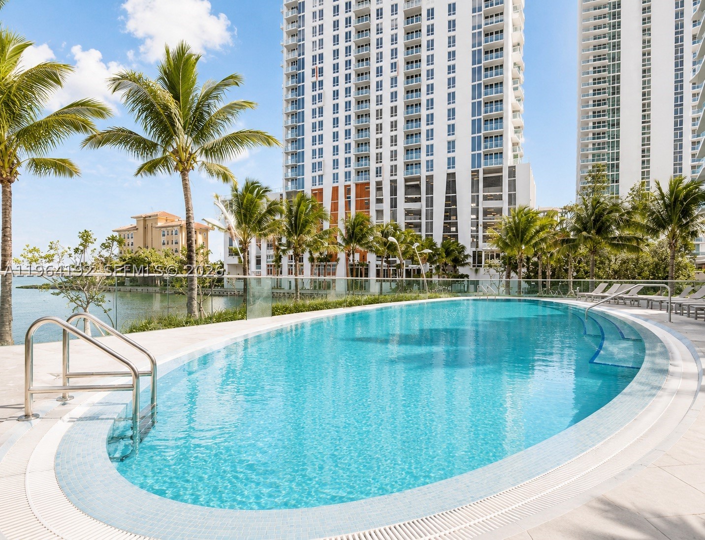 ICON BAY CONDO - Residential
