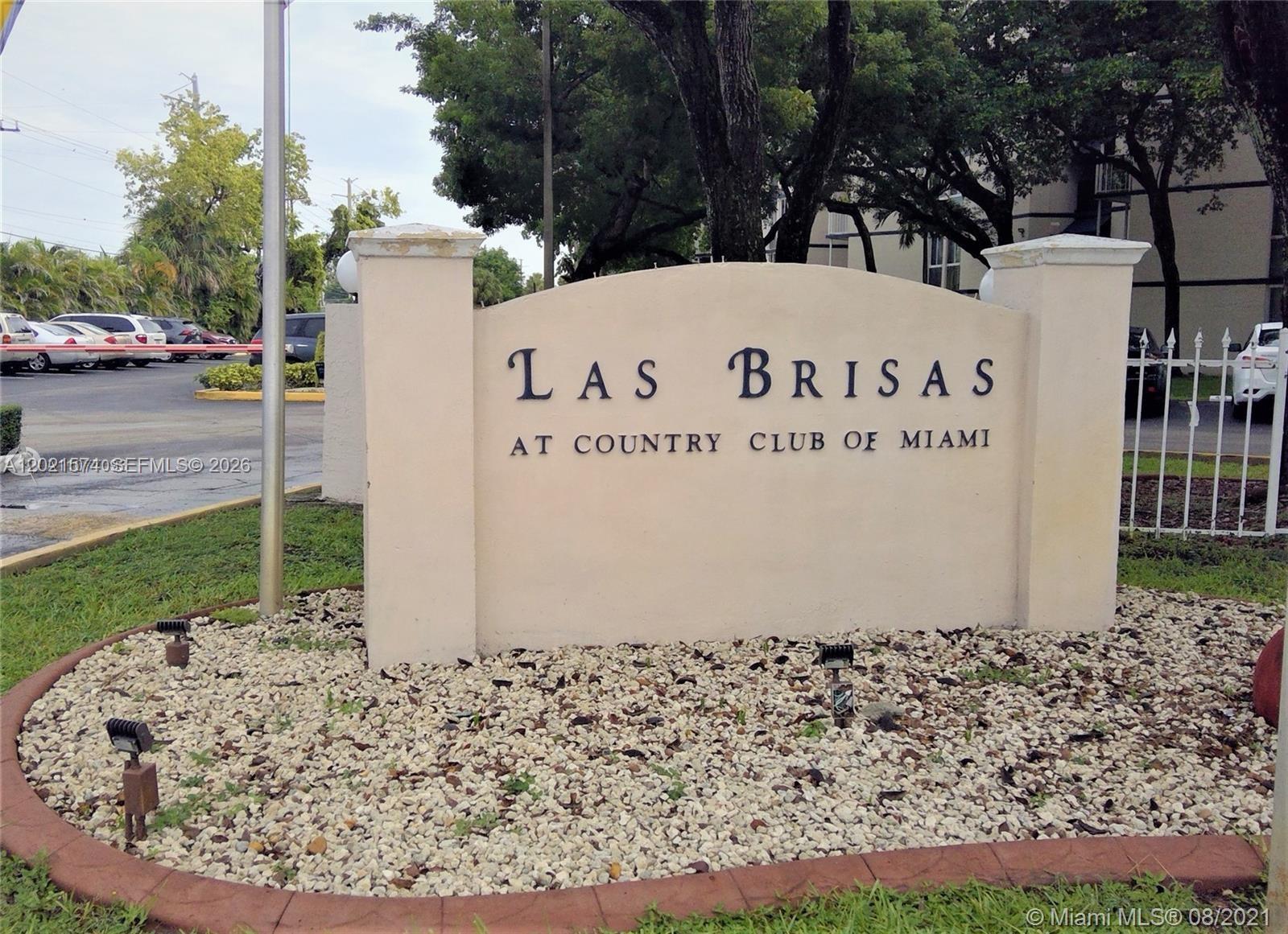 This 2-bedroom, 2-bathroom unit offers a spacious 925 square feet of living space and features ceramic tile flooring throughout, a bright and open-concept living and dining area.
Washer and dryer are in-unit. Small pets are welcome.
This well-maintained community offers excellent amenities including a swimming pool, tennis court, children's playground, and green spaces. Conveniently located near shopping, restaurants, schools, and major highways.
Currently occupied by a tenant renting for $1,800 until March 31, 2027.