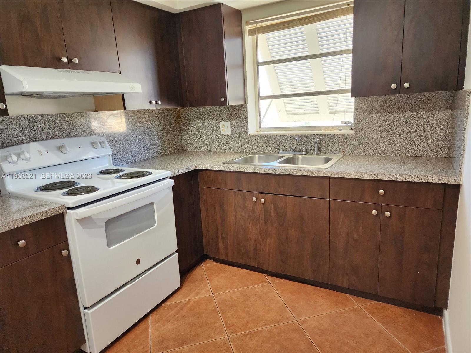 VILLAGE AT DADELAND CONDO - Residential Lease