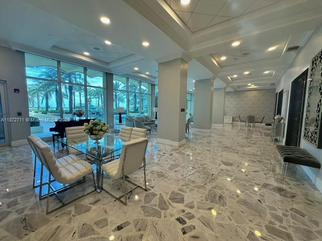 WAVE CONDO - Residential