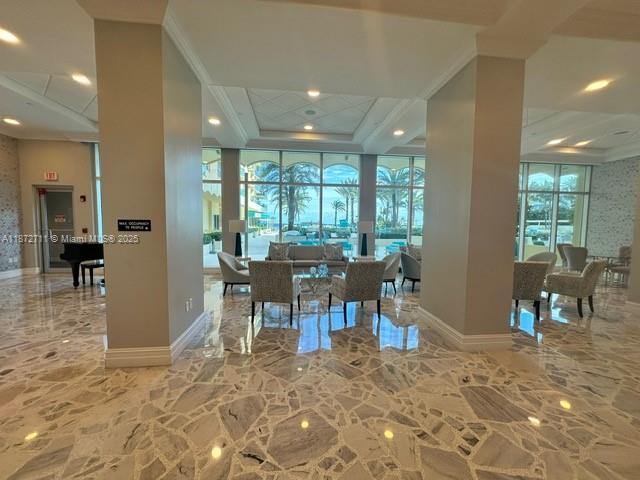 WAVE CONDO - Residential