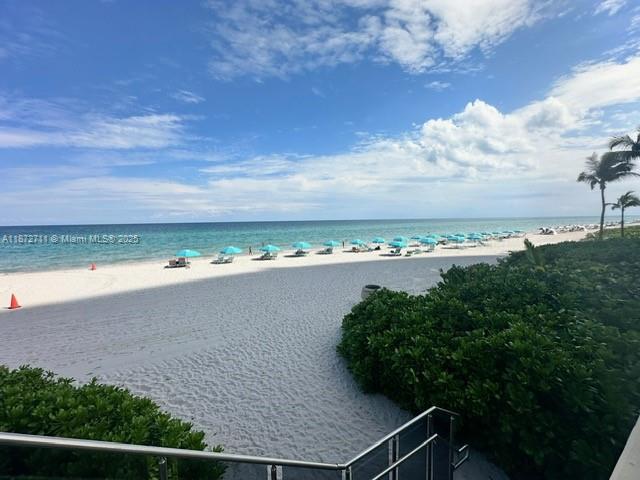 WAVE CONDO - Residential