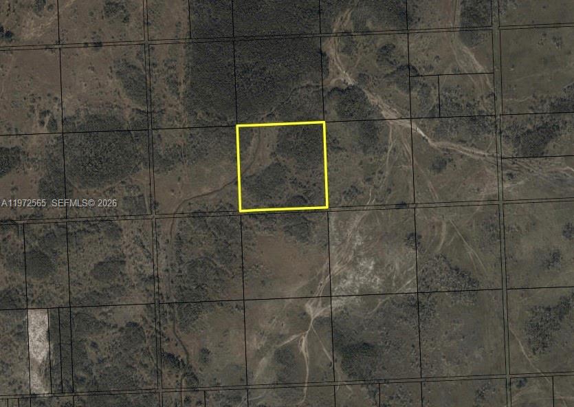 10 acres of vacant land for sale in the Florida Everglades, in the area surrounded by the Miccosukee Casino &
Resort, Southwest Kendall area, Krone Avenue, Tamiami Trail SW 8th Street, SW 157th Avenue, and SW 42nd
Street. Property Use: 99 / ACREAGE NOT CLASSIFIED AG Land Use: ACREAGE NOT CLASSIFIED AG : VACANT
LAND (9981) Zoning: 8900/INTERIM-AWAIT SPECIFIC ZONE Lot Size: 10 acres / 435,600 square feet Subdivision:
MIAMI EVERGLADE LAND COMPANY SUB IN SEC 18 25.7355(lat) -80.469
