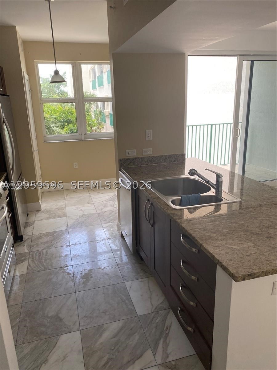 TURNBERRY VILLAGE SO TOWE - Residential